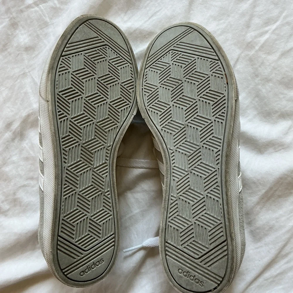 Adidas Courtset Womens Shoes AW4209 Lace Up Low Top Gray Sneaker Size 6 Running - Picture 8 of 8